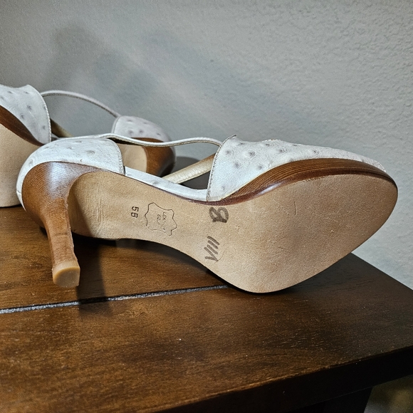 Talbots Leather Ostrich Print Platform Heels Cream Gray Size 5B pre-owned - Picture 5 of 6